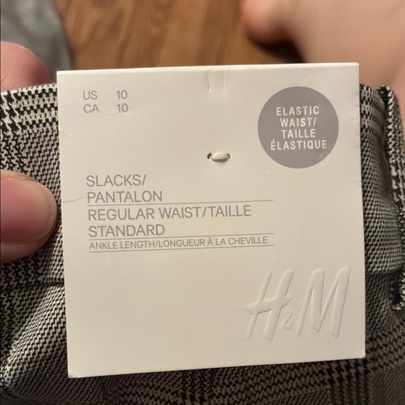 H&M Women's Gray Plaid Trousers - Picture 9 of 14